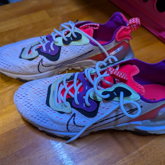 Nike React - Picture 2 of 4